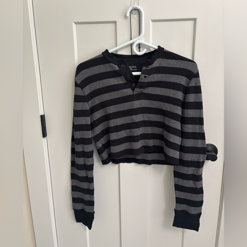 Merona Black and Gray Button-Up Crop Shirt/Sweater